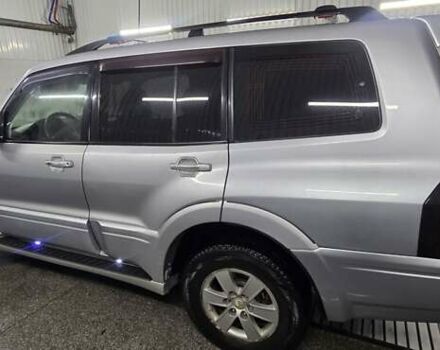 Сірий Міцубісі Паджеро, об'ємом двигуна 3.2 л та пробігом 346 тис. км за 9000 $, фото 4 на Automoto.ua