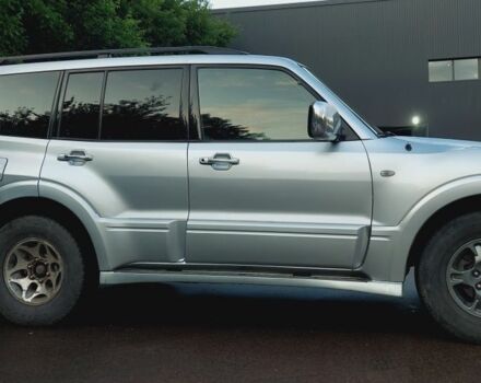 Серый Мицубиси Паджеро, объемом двигателя 3.2 л и пробегом 265 тыс. км за 7800 $, фото 1 на Automoto.ua