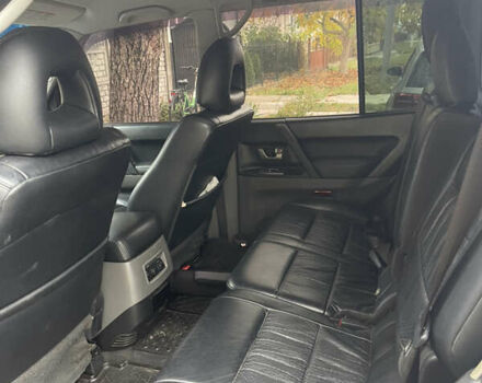 Серый Мицубиси Паджеро, объемом двигателя 3.5 л и пробегом 206 тыс. км за 8300 $, фото 6 на Automoto.ua