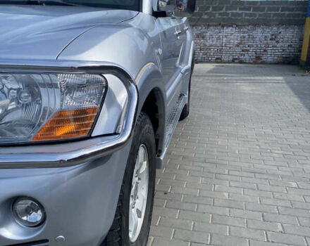 Серый Мицубиси Паджеро, объемом двигателя 2.97 л и пробегом 333 тыс. км за 8500 $, фото 3 на Automoto.ua