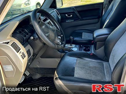 Серый Мицубиси Паджеро, объемом двигателя 3.2 л и пробегом 234 тыс. км за 5500 $, фото 4 на Automoto.ua