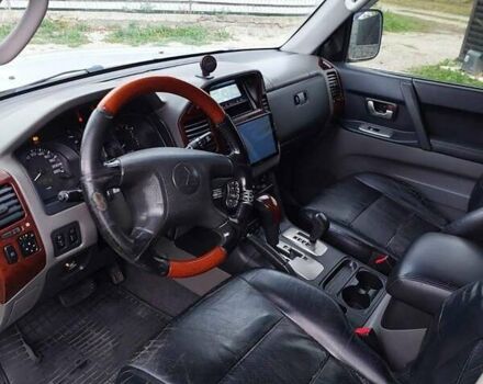 Серый Мицубиси Паджеро, объемом двигателя 3 л и пробегом 367 тыс. км за 7200 $, фото 12 на Automoto.ua