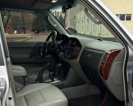 Серый Мицубиси Паджеро, объемом двигателя 3 л и пробегом 300 тыс. км за 5500 $, фото 18 на Automoto.ua