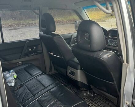 Серый Мицубиси Паджеро, объемом двигателя 3.5 л и пробегом 209 тыс. км за 7854 $, фото 6 на Automoto.ua