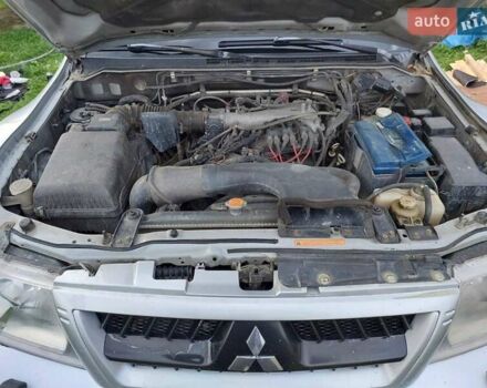 Серый Мицубиси Паджеро, объемом двигателя 3 л и пробегом 367 тыс. км за 6500 $, фото 15 на Automoto.ua