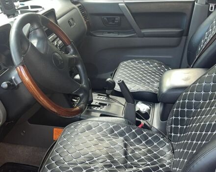 Серый Мицубиси Паджеро, объемом двигателя 3 л и пробегом 325 тыс. км за 4500 $, фото 4 на Automoto.ua