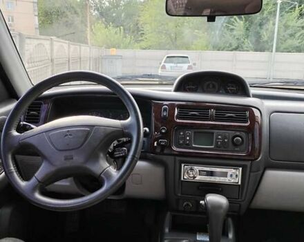 Сірий Міцубісі Паджеро, об'ємом двигуна 2.97 л та пробігом 215 тис. км за 8000 $, фото 1 на Automoto.ua