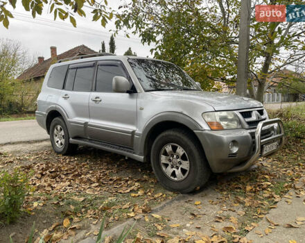 Серый Мицубиси Паджеро, объемом двигателя 3.5 л и пробегом 206 тыс. км за 8300 $, фото 1 на Automoto.ua