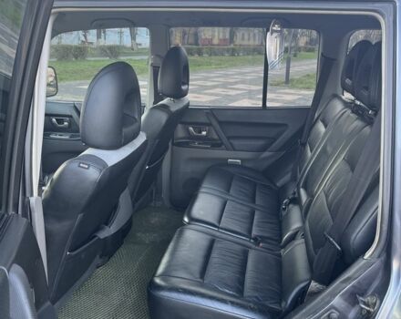 Серый Мицубиси Паджеро, объемом двигателя 3.2 л и пробегом 307 тыс. км за 5500 $, фото 7 на Automoto.ua