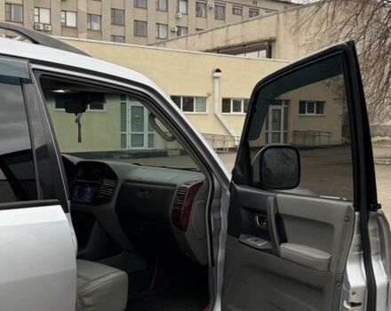 Серый Мицубиси Паджеро, объемом двигателя 3 л и пробегом 300 тыс. км за 5500 $, фото 17 на Automoto.ua