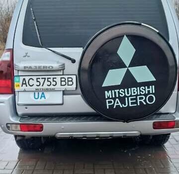 Сірий Міцубісі Паджеро, об'ємом двигуна 3.2 л та пробігом 277 тис. км за 8700 $, фото 1 на Automoto.ua