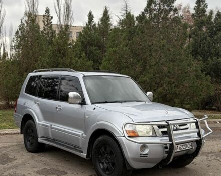 Серый Мицубиси Паджеро, объемом двигателя 3 л и пробегом 300 тыс. км за 5500 $, фото 2 на Automoto.ua