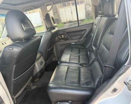 Серый Мицубиси Паджеро, объемом двигателя 3.2 л и пробегом 268 тыс. км за 4200 $, фото 7 на Automoto.ua