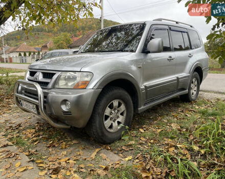 Серый Мицубиси Паджеро, объемом двигателя 3.5 л и пробегом 206 тыс. км за 8300 $, фото 2 на Automoto.ua