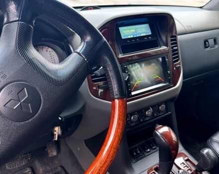 Серый Мицубиси Паджеро, объемом двигателя 3.5 л и пробегом 214 тыс. км за 6800 $, фото 6 на Automoto.ua