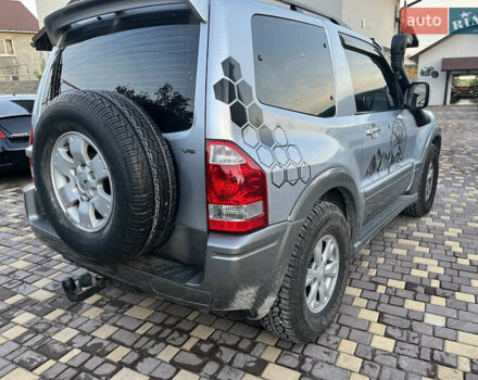 Міцубісі Паджеро 2006 у Дніпро (Дніпропетровську) на Automoto.ua Сірий Міцубісі Паджеро, об'ємом двигуна 3 л та пробігом 252 тис. км за 12500 $, фото 6 на Automoto.ua