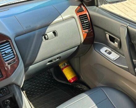 Сірий Міцубісі Паджеро, об'ємом двигуна 3 л та пробігом 230 тис. км за 6000 $, фото 20 на Automoto.ua