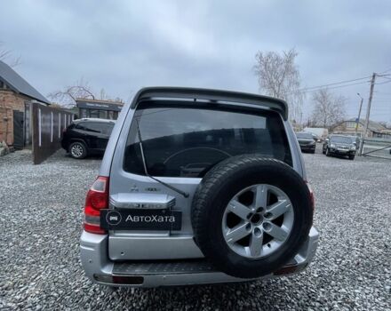 Серый Мицубиси Паджеро, объемом двигателя 3.8 л и пробегом 355 тыс. км за 7300 $, фото 4 на Automoto.ua