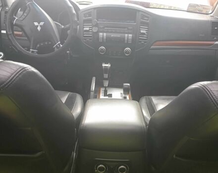 Серый Мицубиси Паджеро, объемом двигателя 3.8 л и пробегом 320 тыс. км за 9700 $, фото 12 на Automoto.ua