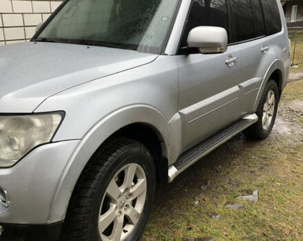 Серый Мицубиси Паджеро, объемом двигателя 3.2 л и пробегом 250 тыс. км за 13000 $, фото 1 на Automoto.ua