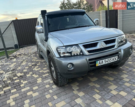 Міцубісі Паджеро 2006 у Дніпро (Дніпропетровську) на Automoto.ua Сірий Міцубісі Паджеро, об'ємом двигуна 3 л та пробігом 252 тис. км за 12500 $, фото 2 на Automoto.ua