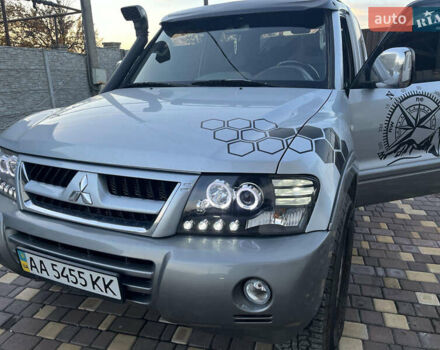 Міцубісі Паджеро 2006 у Дніпро (Дніпропетровську) на Automoto.ua Сірий Міцубісі Паджеро, об'ємом двигуна 3 л та пробігом 252 тис. км за 12500 $, фото 3 на Automoto.ua
