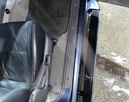 Сірий Міцубісі Паджеро, об'ємом двигуна 3 л та пробігом 208 тис. км за 9900 $, фото 9 на Automoto.ua