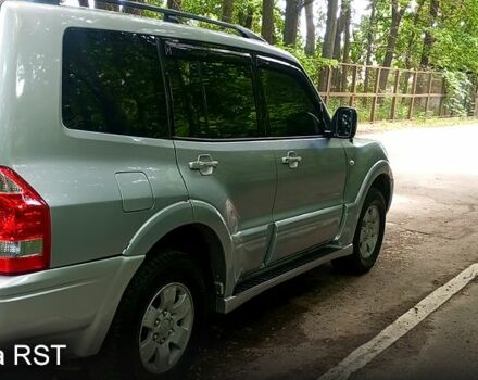 Сірий Міцубісі Паджеро, об'ємом двигуна 3 л та пробігом 280 тис. км за 8888 $, фото 1 на Automoto.ua