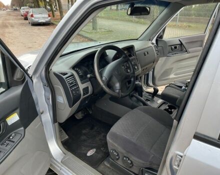 Сірий Міцубісі Паджеро, об'ємом двигуна 3.2 л та пробігом 327 тис. км за 2700 $, фото 5 на Automoto.ua