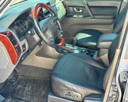 Сірий Міцубісі Паджеро, об'ємом двигуна 3 л та пробігом 230 тис. км за 6000 $, фото 9 на Automoto.ua