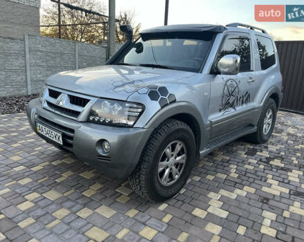 Міцубісі Паджеро 2006 у Дніпро (Дніпропетровську) на Automoto.ua Сірий Міцубісі Паджеро, об'ємом двигуна 3 л та пробігом 252 тис. км за 12500 $, фото 1 на Automoto.ua