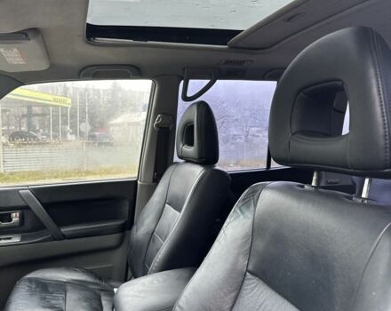 Сірий Міцубісі Паджеро, об'ємом двигуна 3.2 л та пробігом 265 тис. км за 4550 $, фото 13 на Automoto.ua