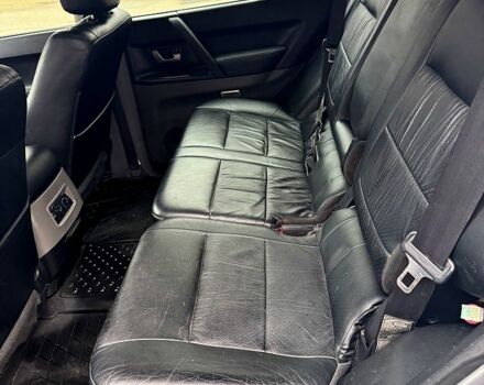 Серый Мицубиси Паджеро, объемом двигателя 3.5 л и пробегом 214 тыс. км за 6800 $, фото 2 на Automoto.ua