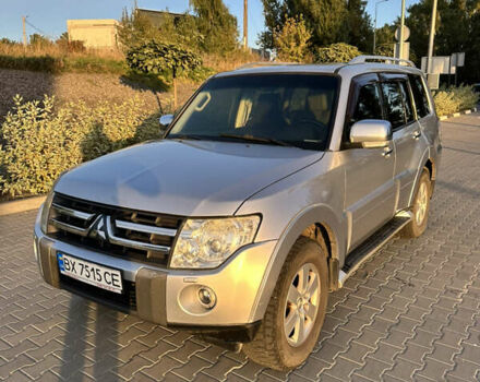Серый Мицубиси Паджеро, объемом двигателя 3 л и пробегом 220 тыс. км за 9100 $, фото 2 на Automoto.ua