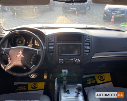 Сірий Міцубісі Паджеро, об'ємом двигуна 3.2 л та пробігом 260 тис. км за 15300 $, фото 12 на Automoto.ua