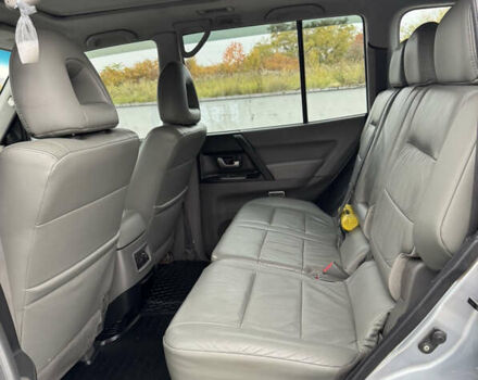 Сірий Міцубісі Паджеро, об'ємом двигуна 2.97 л та пробігом 211 тис. км за 10970 $, фото 21 на Automoto.ua