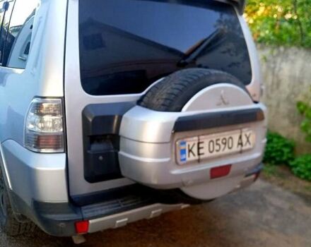 Серый Мицубиси Паджеро, объемом двигателя 3 л и пробегом 240 тыс. км за 11000 $, фото 1 на Automoto.ua