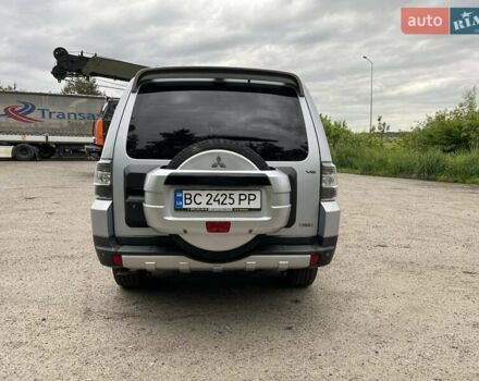 Сірий Міцубісі Паджеро, об'ємом двигуна 2.97 л та пробігом 187 тис. км за 10500 $, фото 6 на Automoto.ua