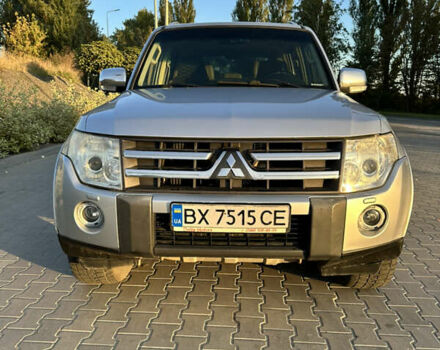 Серый Мицубиси Паджеро, объемом двигателя 3 л и пробегом 220 тыс. км за 9100 $, фото 1 на Automoto.ua