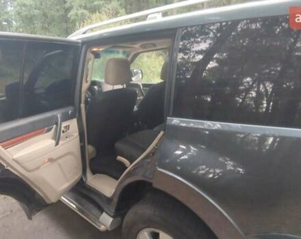 Сірий Міцубісі Паджеро, об'ємом двигуна 2.97 л та пробігом 250 тис. км за 11800 $, фото 3 на Automoto.ua