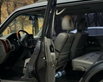 Сірий Міцубісі Паджеро, об'ємом двигуна 2.97 л та пробігом 230 тис. км за 9000 $, фото 4 на Automoto.ua