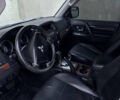 Серый Мицубиси Паджеро, объемом двигателя 3.2 л и пробегом 253 тыс. км за 12500 $, фото 12 на Automoto.ua