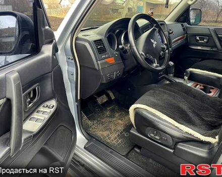 Сірий Міцубісі Паджеро, об'ємом двигуна 3.8 л та пробігом 213 тис. км за 10300 $, фото 6 на Automoto.ua