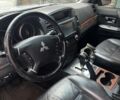 Сірий Міцубісі Паджеро, об'ємом двигуна 3.8 л та пробігом 275 тис. км за 5500 $, фото 4 на Automoto.ua