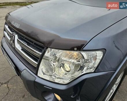Сірий Міцубісі Паджеро, об'ємом двигуна 3 л та пробігом 187 тис. км за 11777 $, фото 9 на Automoto.ua