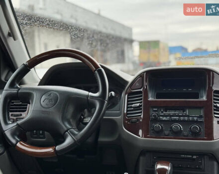 Сірий Міцубісі Паджеро, об'ємом двигуна 2.97 л та пробігом 211 тис. км за 10970 $, фото 19 на Automoto.ua