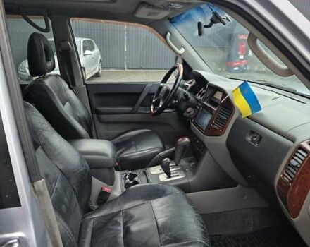 Сірий Міцубісі Паджеро, об'ємом двигуна 3 л та пробігом 396 тис. км за 7899 $, фото 26 на Automoto.ua