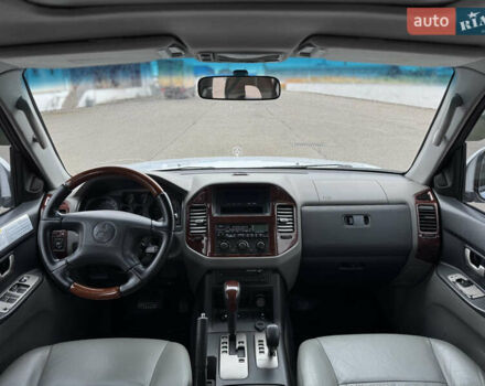 Сірий Міцубісі Паджеро, об'ємом двигуна 2.97 л та пробігом 211 тис. км за 10970 $, фото 18 на Automoto.ua