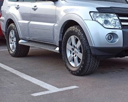 Серый Мицубиси Паджеро, объемом двигателя 3.8 л и пробегом 224 тыс. км за 10700 $, фото 6 на Automoto.ua