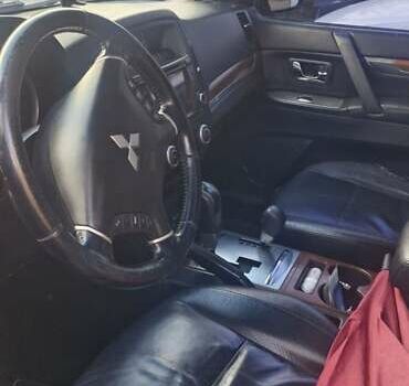 Серый Мицубиси Паджеро, объемом двигателя 2.97 л и пробегом 242 тыс. км за 11500 $, фото 2 на Automoto.ua